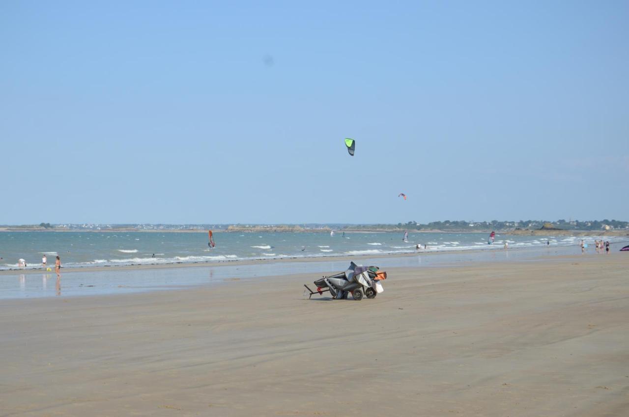 Bleu Outremer Saint-Cast-le-Guildo Buitenkant foto
